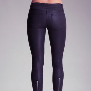 NEW with tags!! Multi Zip Detail Skinny Jeans Bebe